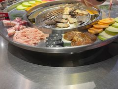 -哈哈碳都·牛肋条无限自助烤肉(台江万达店)