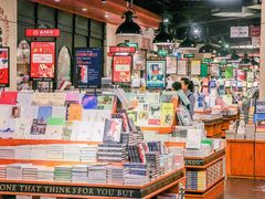 -西西弗书店&矢量咖啡(壹方购物中心店)