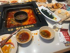 -老牌坊云南鱼豆花火锅(哈西万达店)