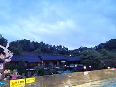 -小凉帽之家酒店(甘坑古镇店)