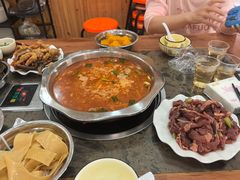 -黄利砖万峰林布依特色酸笋牛肉馆