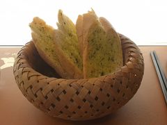 法式蒜香面包片-Golden Lily河内巴黎法越料理餐厅(建国西路店)