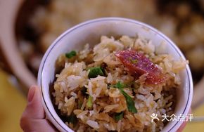 Pigeon Kidney and Preserved Meat Clay Pot Rice