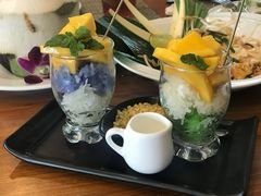 -Chom Cafe and Restaurant