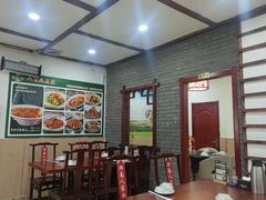 -湖南人家湘菜馆(镇江路店)