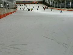 -乔波室内滑雪场