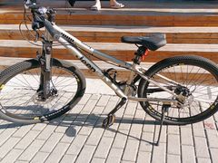 -道路口单车爱瓦士dahon大行