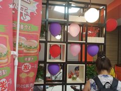 -华莱士·全鸡汉堡(五号路店)