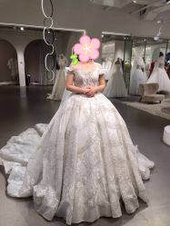 -艾米丽婚纱礼服