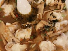 酸辣米粉-双燕楼·手工馄饨·汤面小吃(世纪汇店)