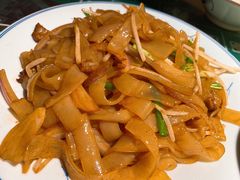干炒牛河-粤港湾砂锅粥·宵夜(宝龙店)
