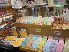 -猫的天空之城概念书店(苏州诚品店)