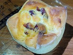 蔓越莓奶酥包-LE SAPHIR 莎菲尔菓子(和兴店)