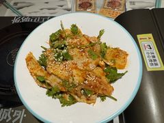 香辣牛板筋-江边城外烤全鱼(汉光百货店)