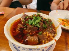 土冒血旺-炉小二铜锅牛蛙•川湘菜(三里屯店)