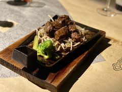 -穹六人间 people 6(岳阳路店)