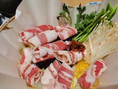 -枝魯枝魯自助料理