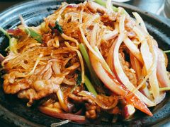 金针菇粉丝肥牛煲-有璟阁港式餐厅(国贸商城店)