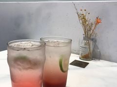 草莓气泡水-丽莎沙拉轻食餐厅(国贸店)