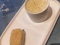 文思豆腐配黄桥烧饼-扬州香格里拉·香宫中餐厅