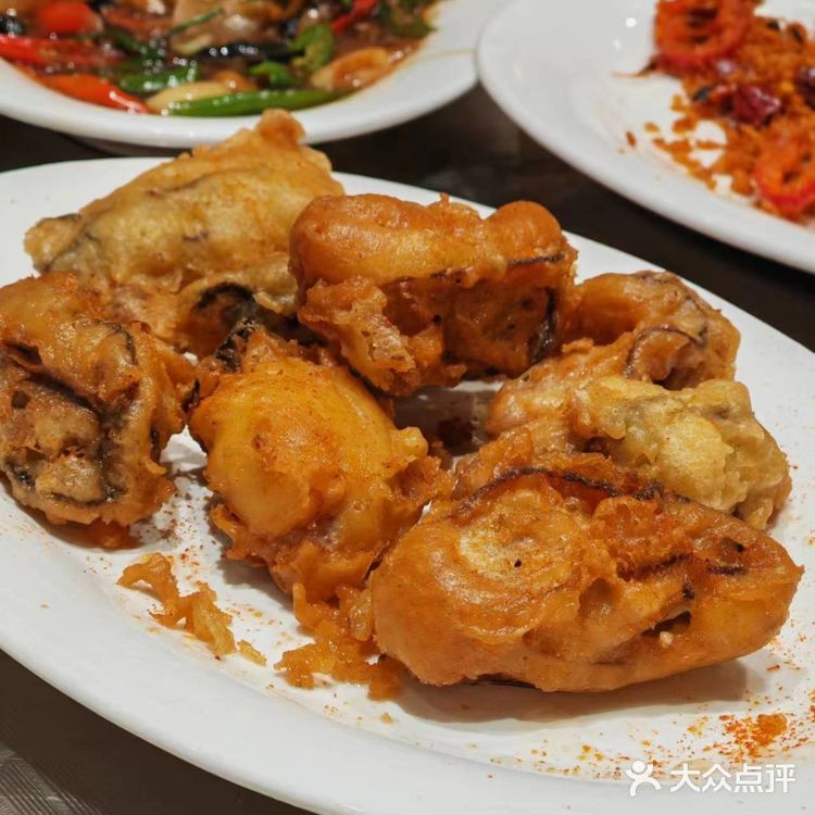 烟火气满满的大排档也是吃上了