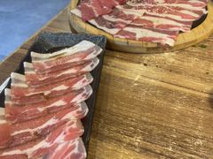 黑毛猪猪五花-山居屋炭火烧肉(厚街万达店)