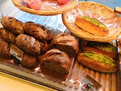 -巴黎贝甜(大宁国际商业广场店)