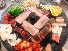 -豚豚家돈돈가韩国锅盖烤肉(新北万达店)