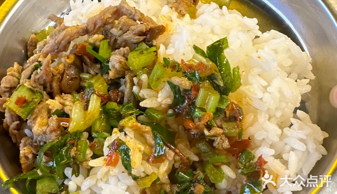 涮嘴牛肉上桌啦