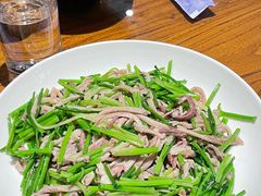 -泉畔人家·老济南经典鲁菜(大明湖店)