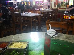 -四川小胡子海鲜(丁村万人海鲜广场店)