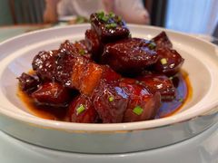 招牌红烧肉-松沪名灶·豆浆鱼头·新上海菜(飞航吾悦广场店)