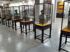 -毛泽东像章珍藏馆