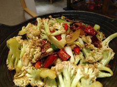 -万重锦·人文川菜馆(骡马市店)