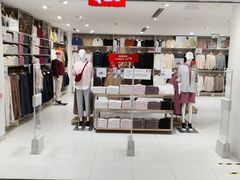 -优衣库(上海正大广场店)