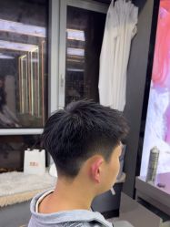 -藤野造型烫发染发