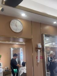 -一東造型烫发染发