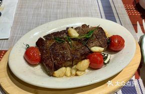 Grass-fed Angus Ribeye M5