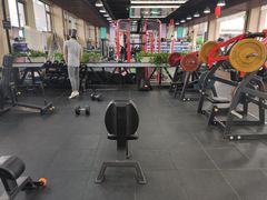 -健龙森俱乐部·游泳·健身·羽毛球综合体育馆