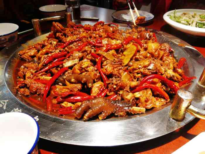 广合草鸡(燕山新居店)-"离单位不远的一家炒鸡店,鸡分为三种,价格.