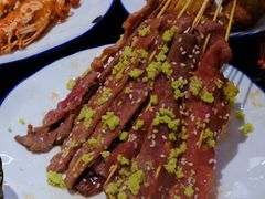 -何妹湿辣牛肉·粤式烧烤砂煲(桂雅路店)