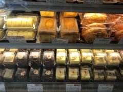 -红宝石·鲜奶小方·海派西点房(南丹店)