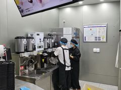 -沪上阿姨·精选茶饮(龙湖滨江天街店)