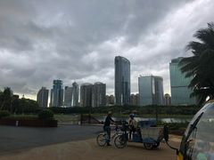 -万绿园