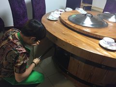 包厢-清真长山屯泉水灶台鱼(佳庆道店)