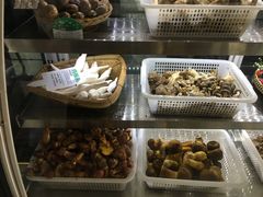 -蔼若春.传承三十年云南菜(金碧公园店)