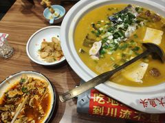 -川流不息·地道川菜·小龙虾(新松江路店)