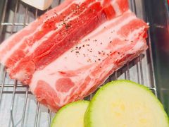厚切猪五花肉-Ant 蚂蚁洞烤肉·大营地(上海静安大悦城店)
