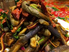 拆骨肉炖茄子-闯关东东北农家菜(崂山石老人店)