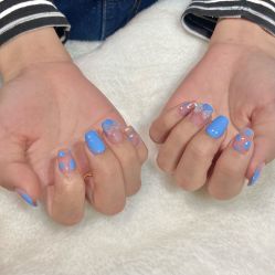 -花岐款式专研健康美甲沙龙